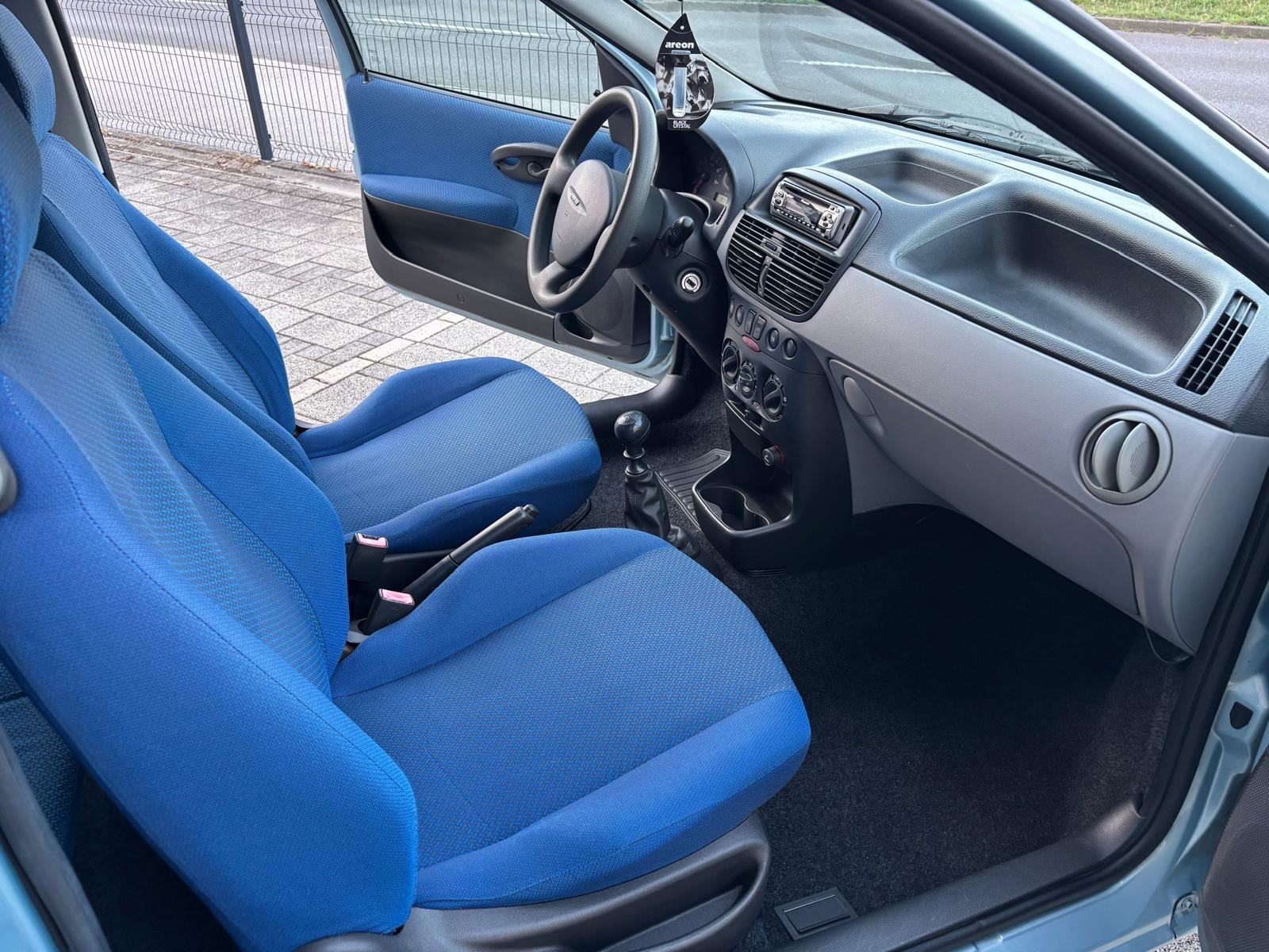 Fiat Punto 1.2 benzin, 1. Vlasnik, samo 81ooo kilometara, servo, klima, fotografija 16
