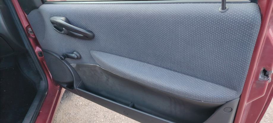 Fiat Punto 1,2, fotografija 11