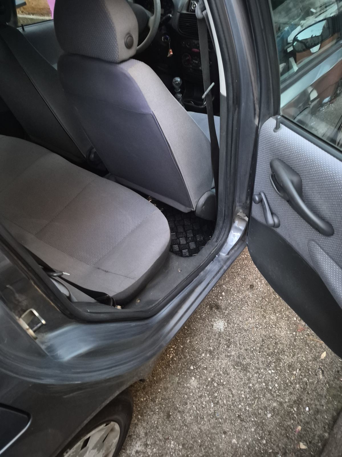 Fiat Punto 1,2, fotografija 9