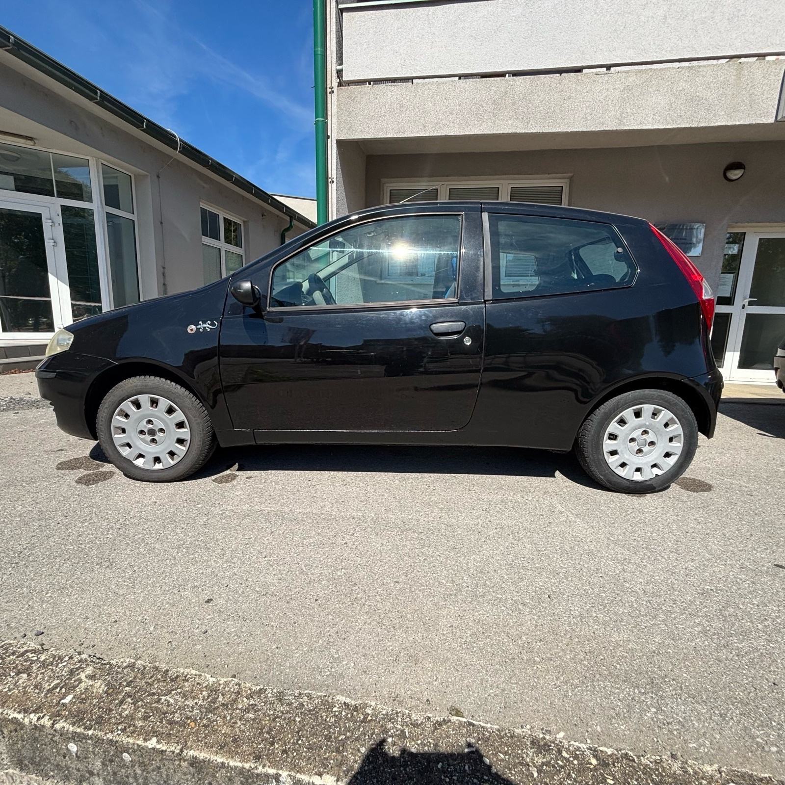 Fiat Punto 1,2, pogled izvana - slika 1