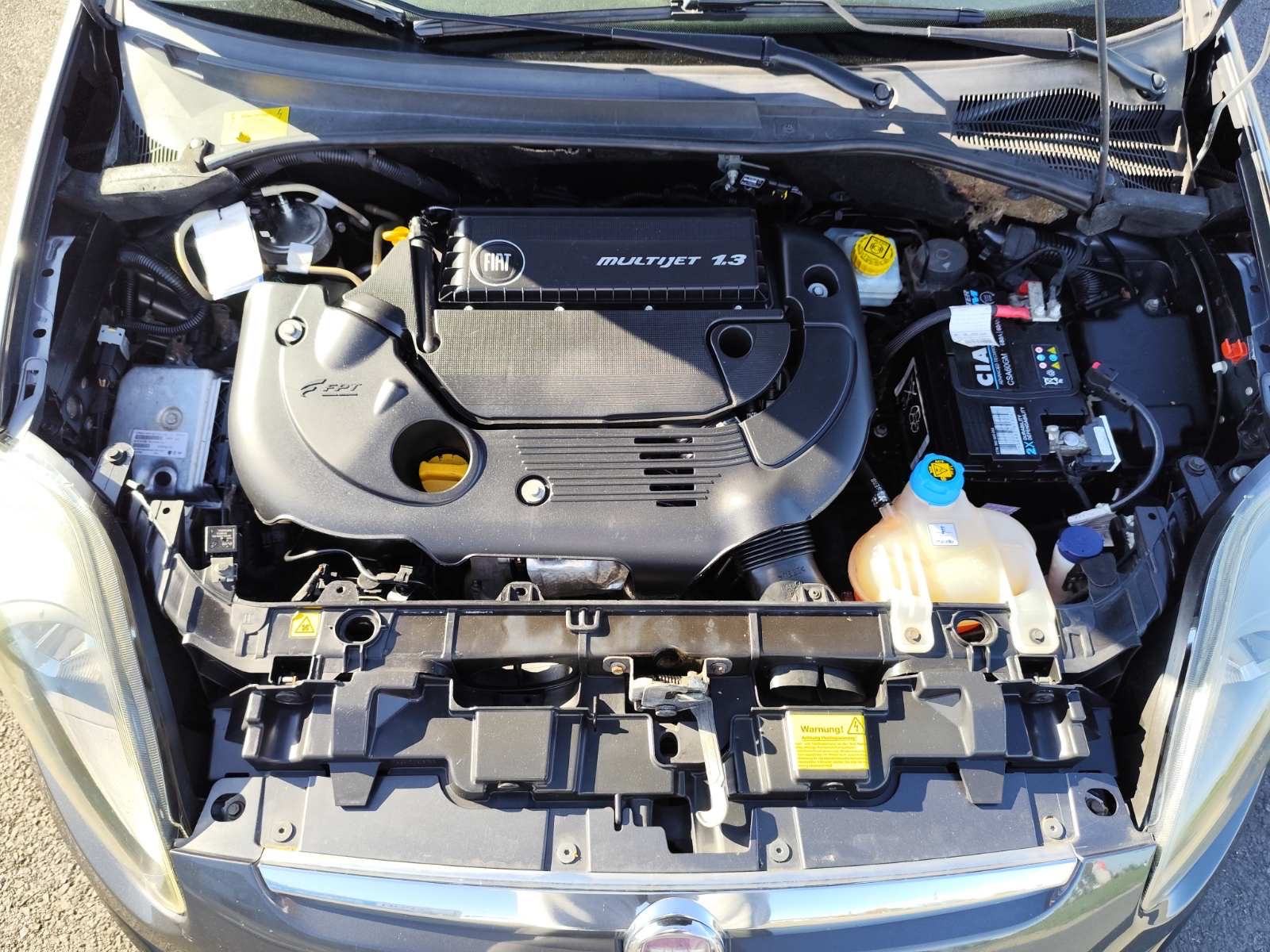 Fiat Punto 1,3 Multijet 16V *** - REG 1 GOD, fotografija 19