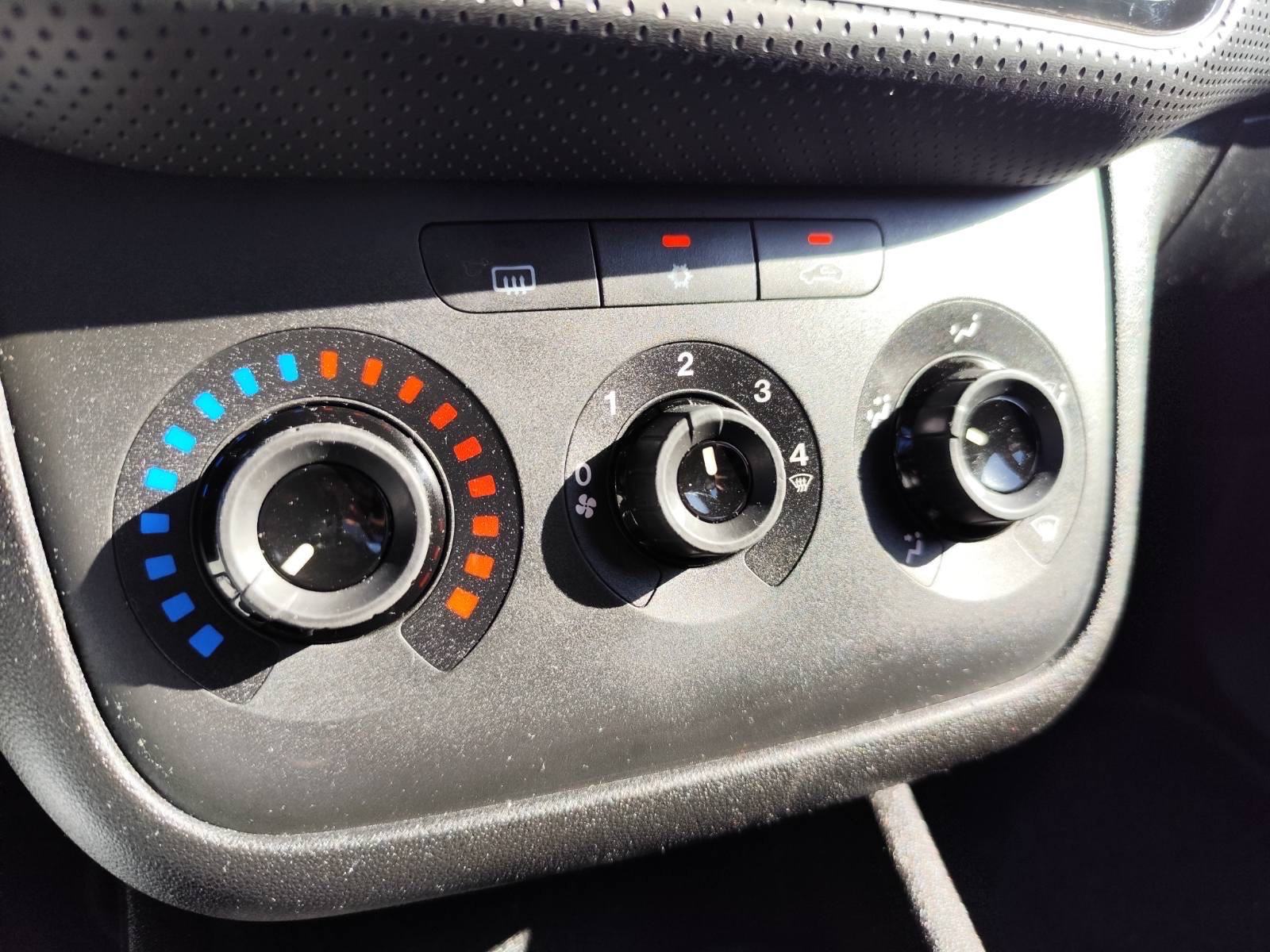 Fiat Punto 1,3 Multijet 16V *** - REG 1 GOD, fotografija 15
