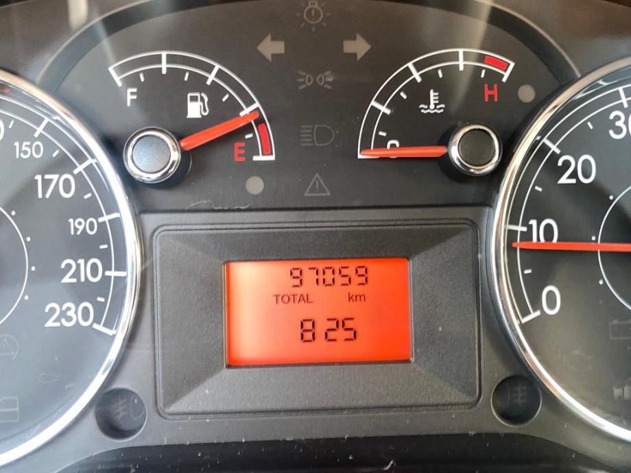 Fiat Punto 1,3 Multijet 16V, fotografija 15