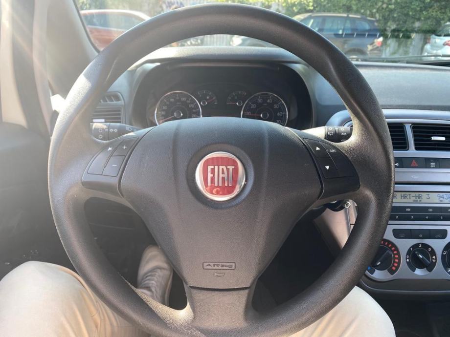 Fiat Punto 1,3 Multijet 16V, fotografija 18