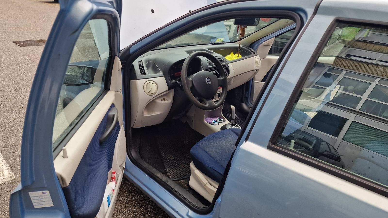 Fiat Punto 1.3 Multijet AUTOMATIK (Dualogic) – uredan, održavan, fotografija 2