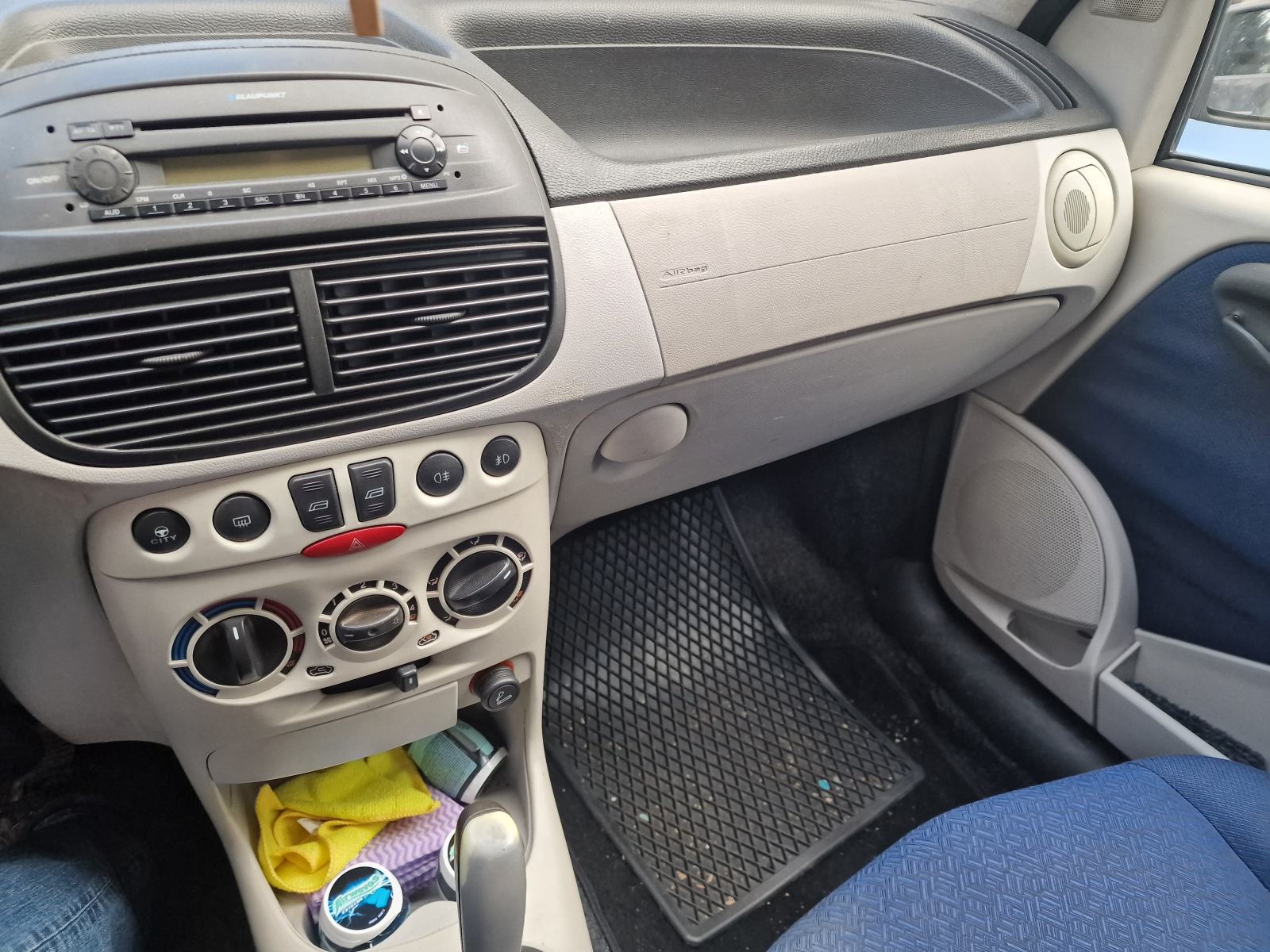 Fiat Punto 1.3 Multijet AUTOMATIK (Dualogic) – uredan, održavan, fotografija 7