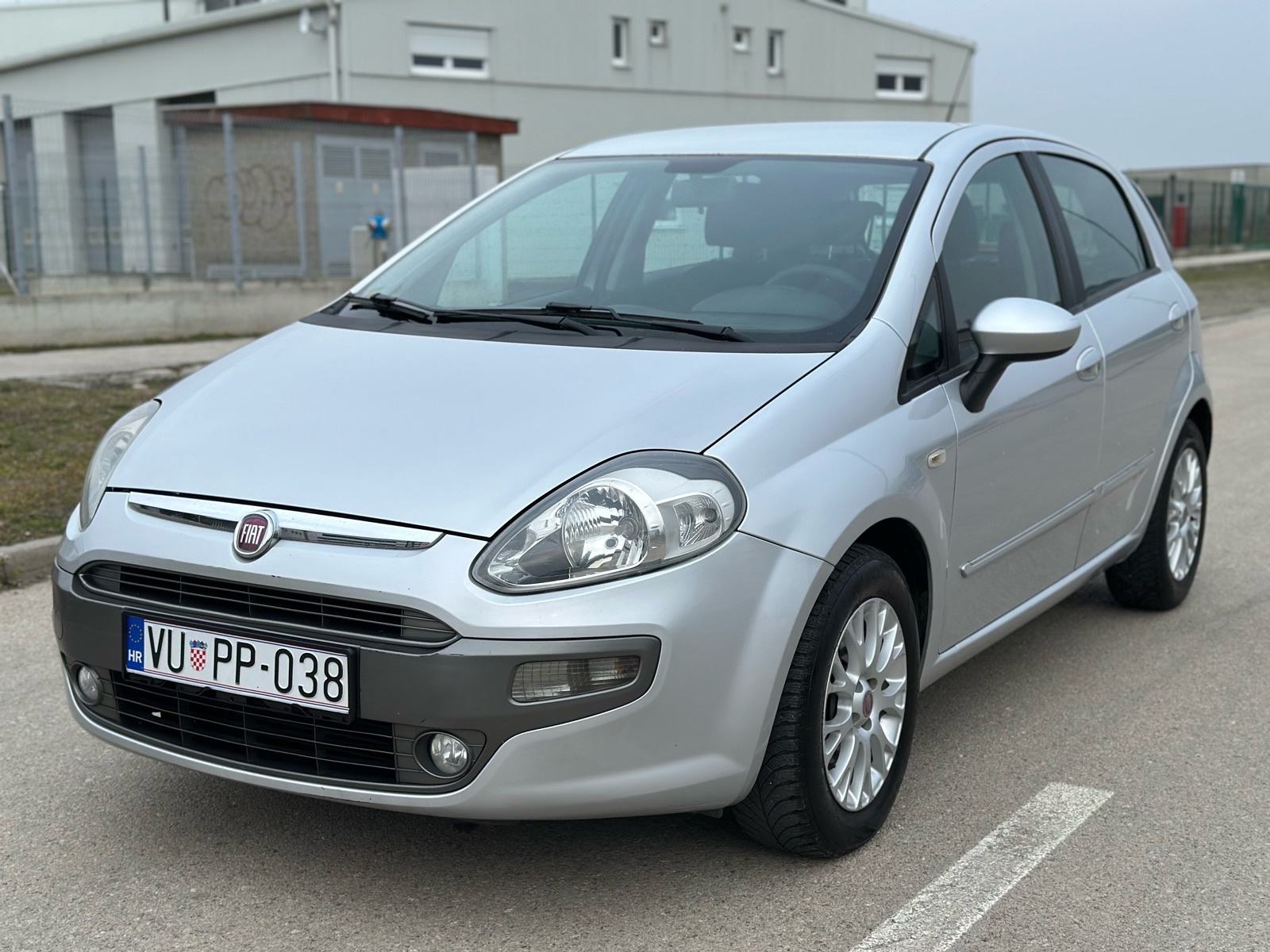 Fiat Punto Evo 1,3 Multijet 16V Klima, fotografija 1