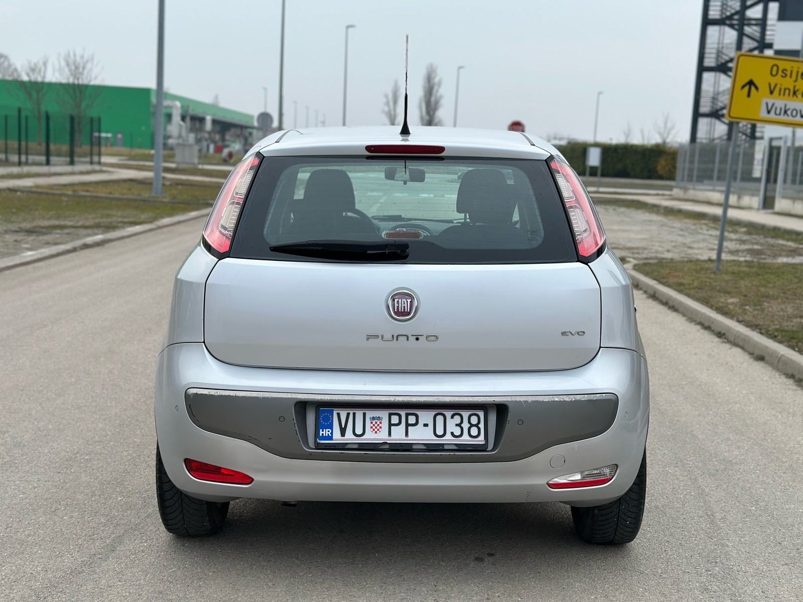 Fiat Punto Evo 1,3 Multijet 16V Klima, fotografija 8