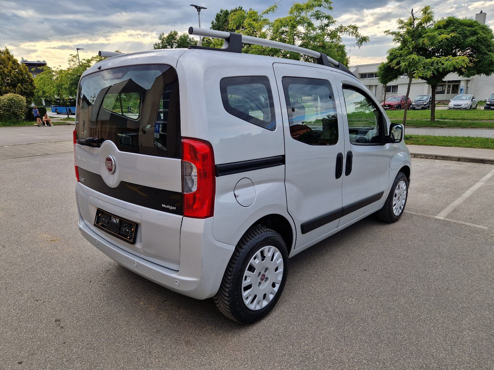 Fiat Qubo 1,3 Multijet - 112200 KM - KLIMA - PDC ....., fotografija 5