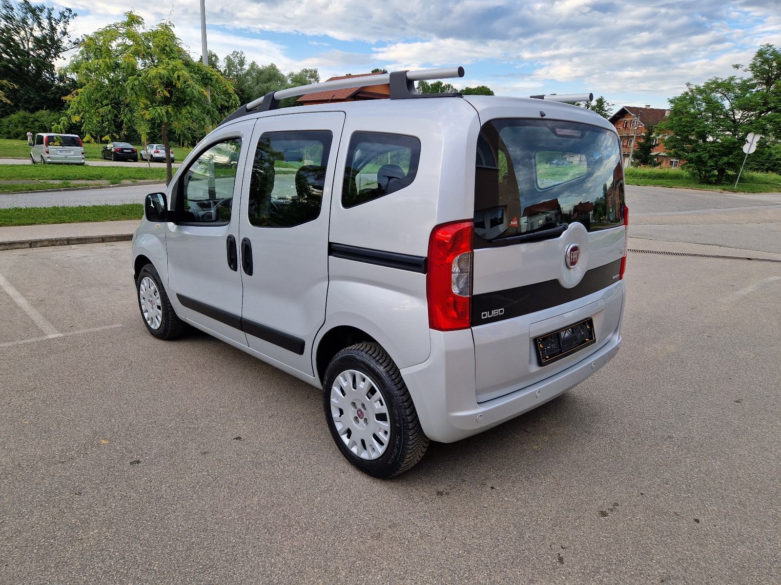 Fiat Qubo 1,3 Multijet - 112200 KM - KLIMA - PDC ....., fotografija 7
