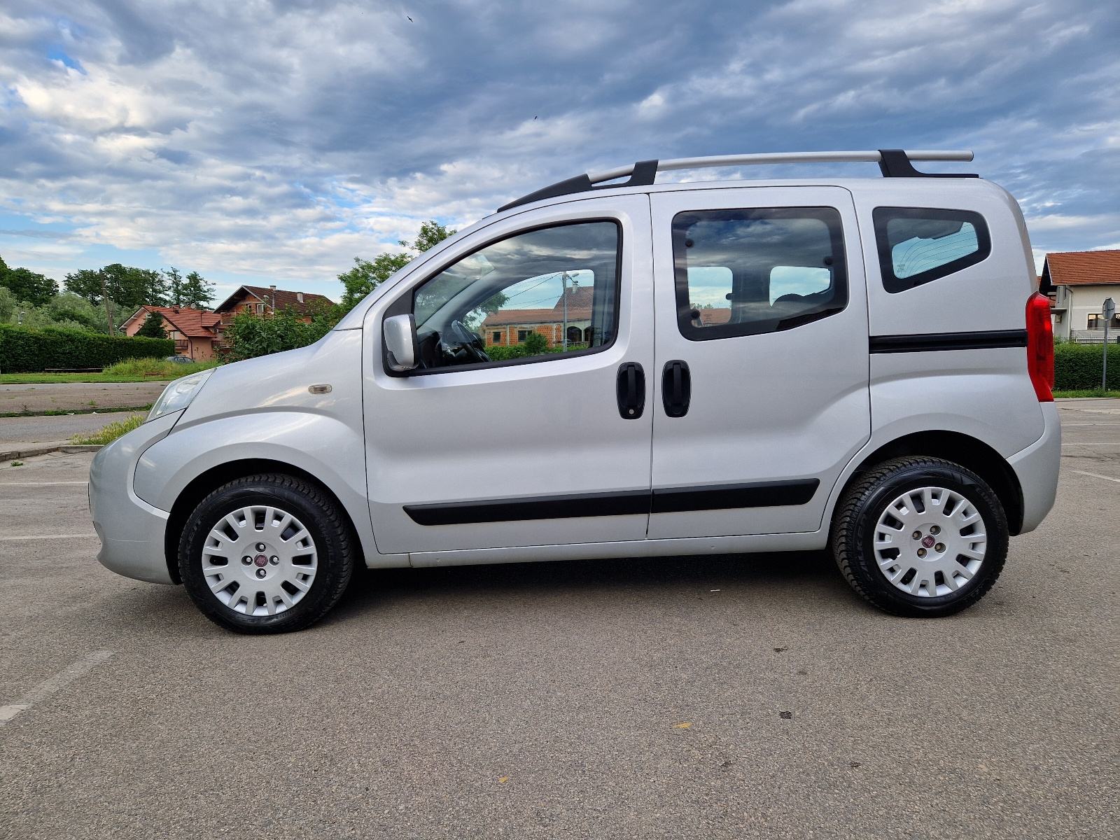 Fiat Qubo 1,3 Multijet - 112200 KM - KLIMA - PDC ....., fotografija 8