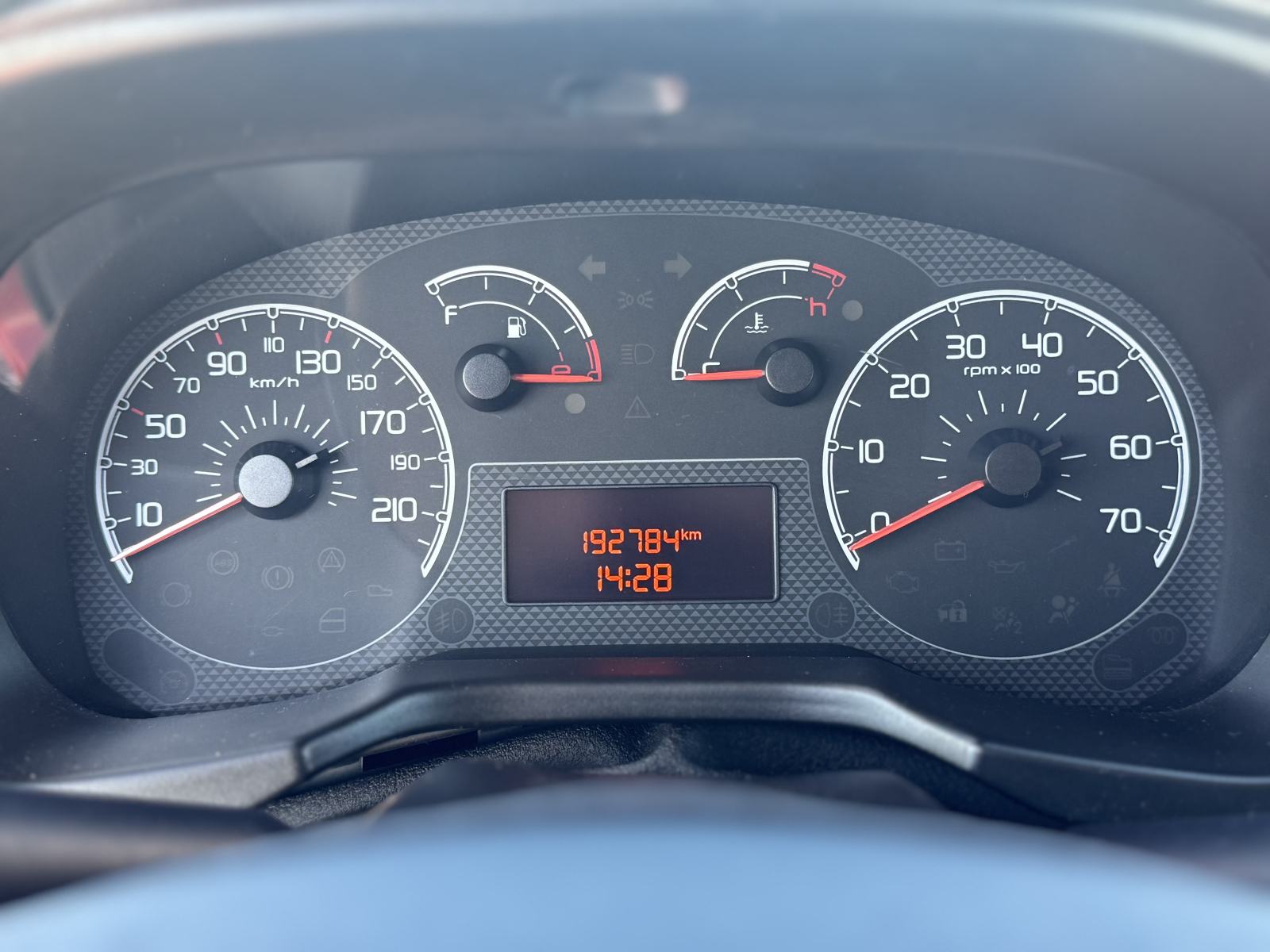 FIAT QUBO 2011 1.3 DIZEL - AUTOMATIK !!! 5 sjedišta DOSTAVA GRATIS!!!, fotografija 16
