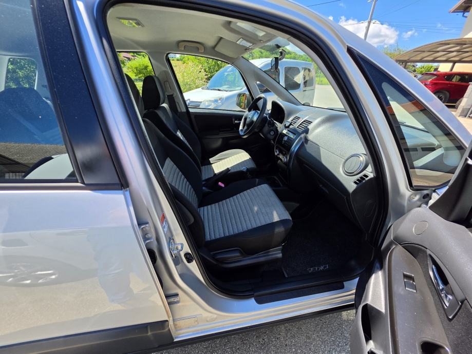 Fiat Sedici 2,0 Jtd Multijet 4x4, fotografija 11