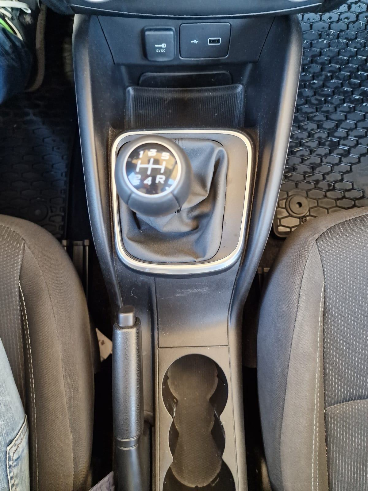 FIAT TIPO 1,0 T3 SW, fotografija 17