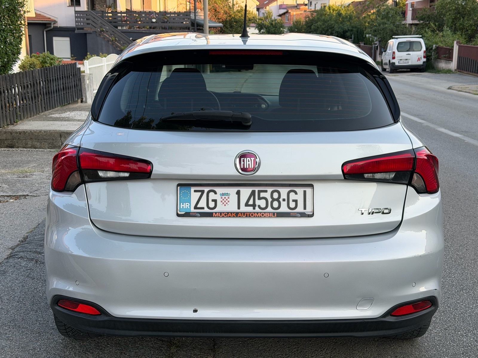 Fiat Tipo 1,6 JTD 120ks-reg 1god.-V+M servis-HR auto, fotografija 5