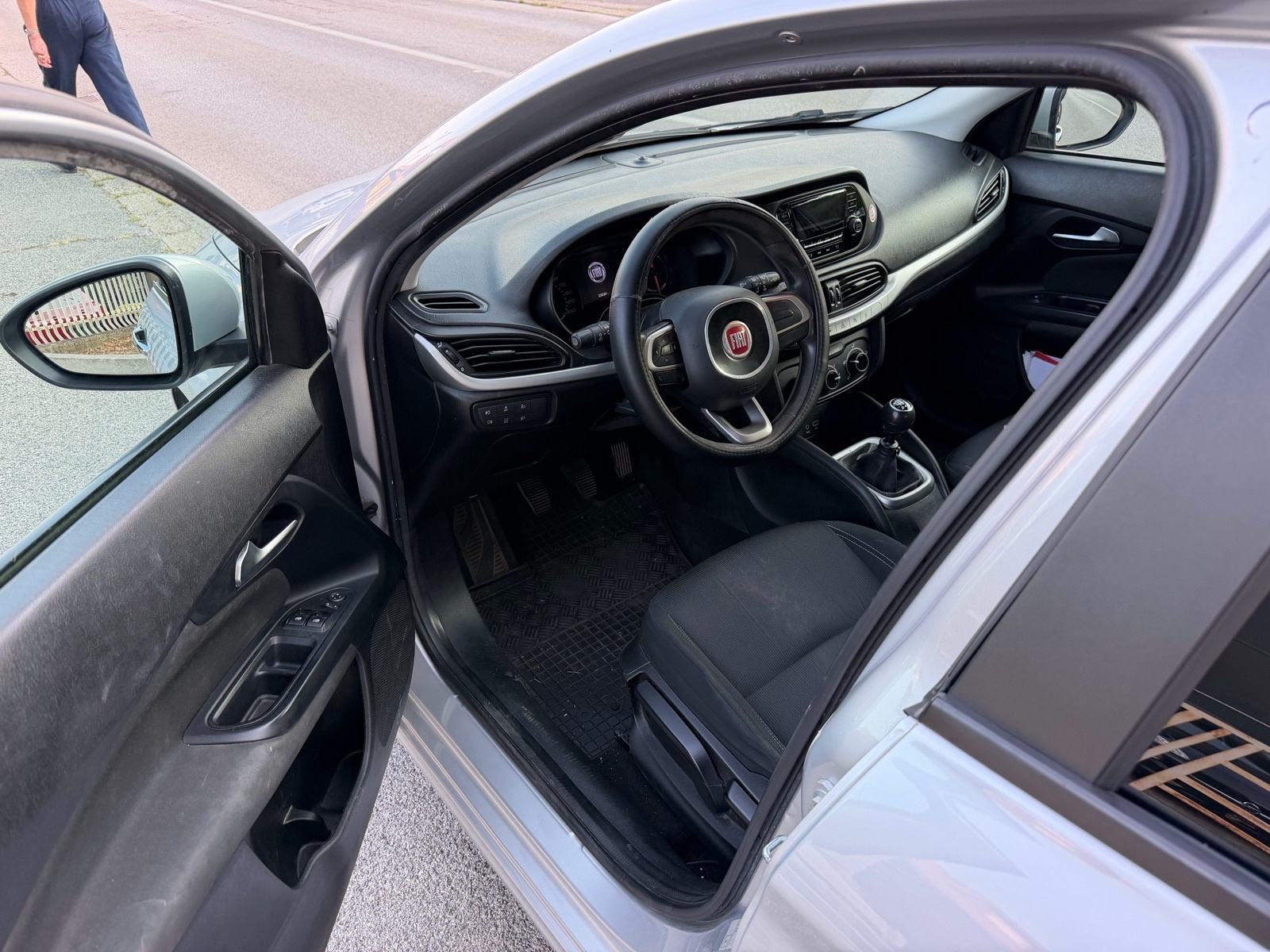 Fiat Tipo 1,6 JTD 120ks-reg 1god.-V+M servis-HR auto, fotografija 9