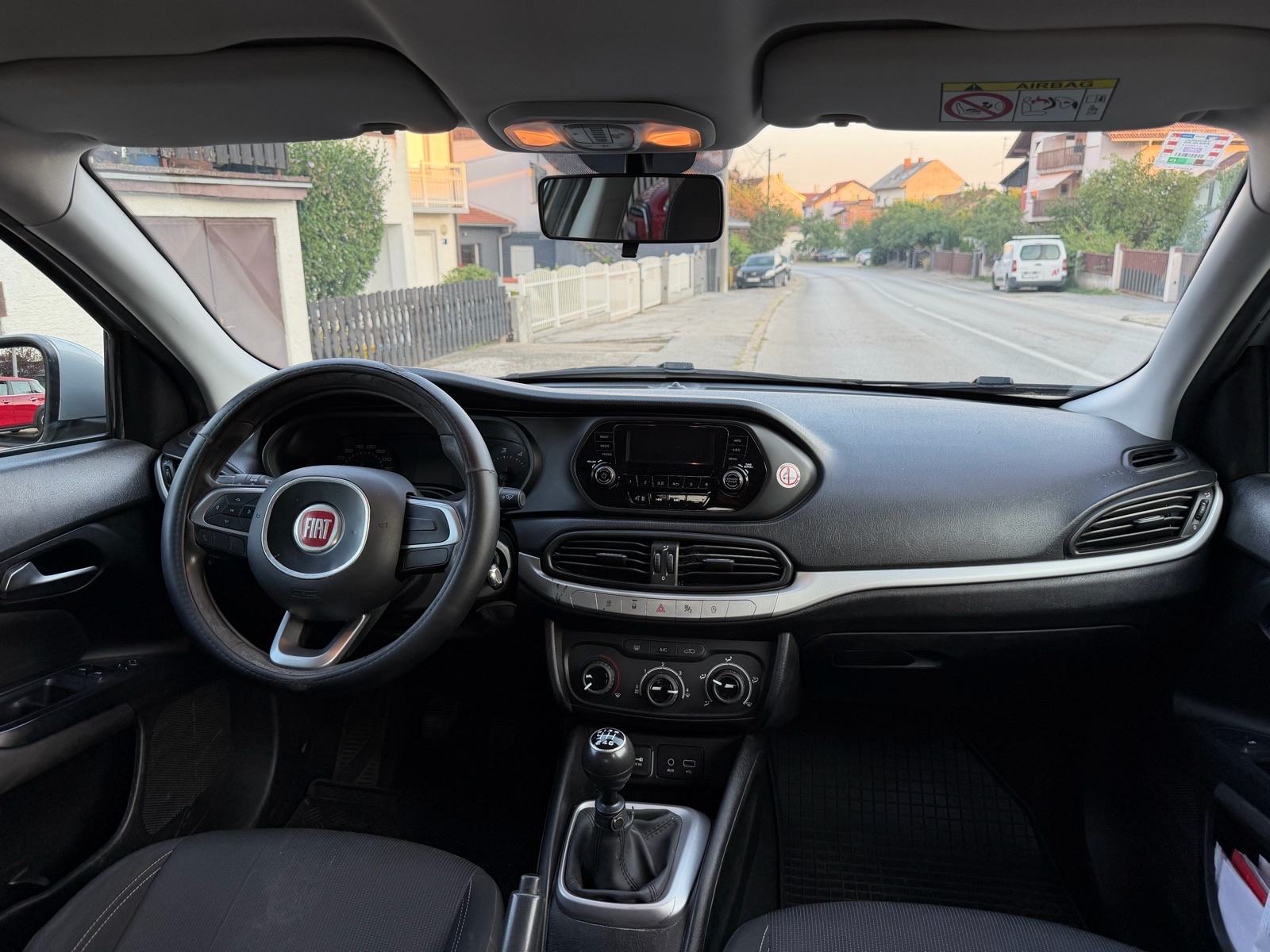 Fiat Tipo 1,6 JTD 120ks-reg 1god.-V+M servis-HR auto, fotografija 15