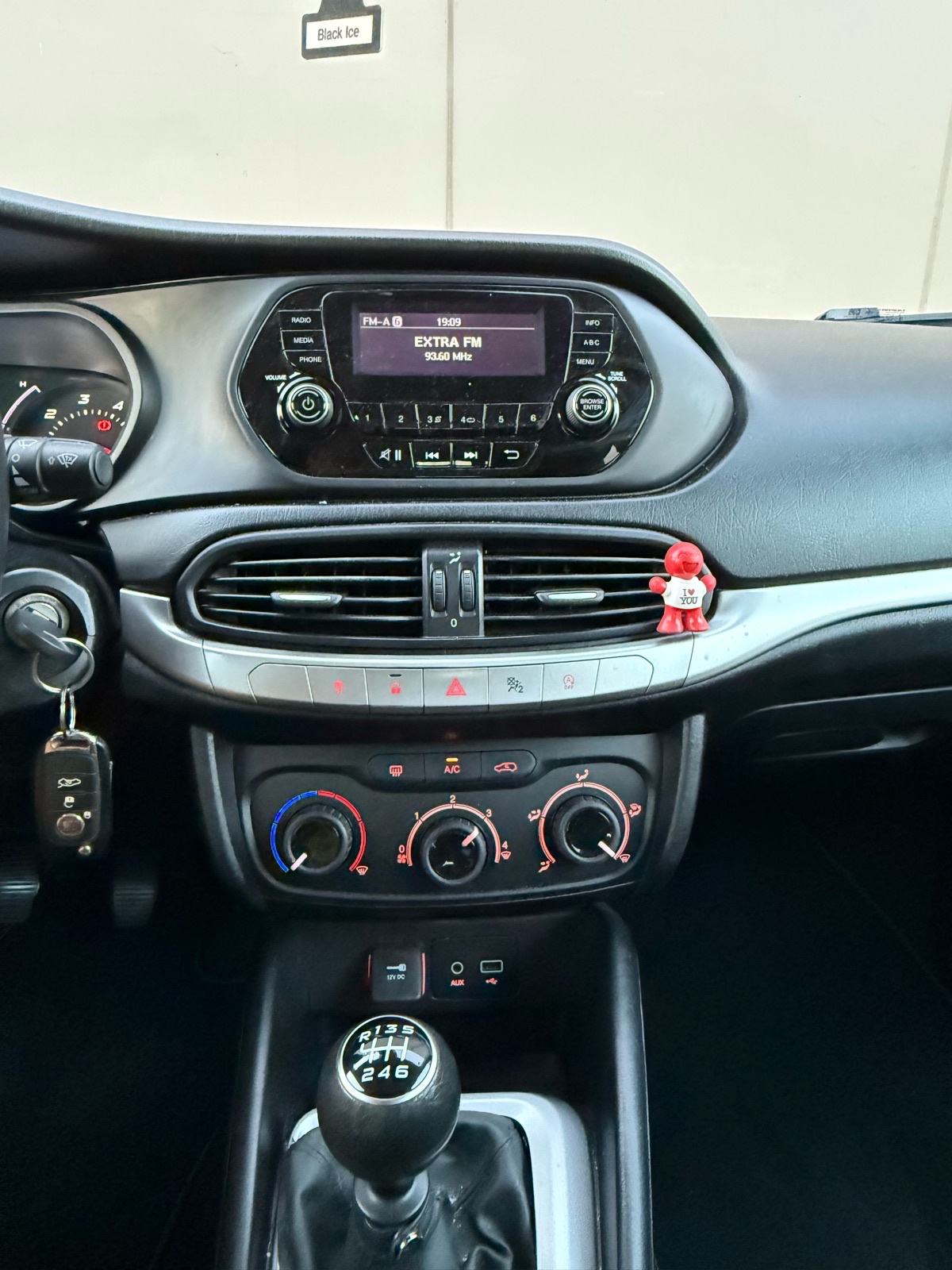Fiat Tipo 1,6 Multijet HR AUTO PDC S.KNJIGA NOVO NOVO, fotografija 11