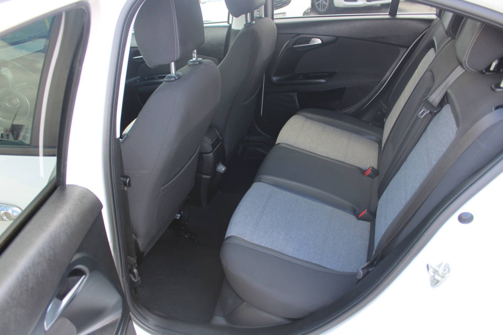 Fiat Tipo Cross GSE - nije uvoz, fotografija 12