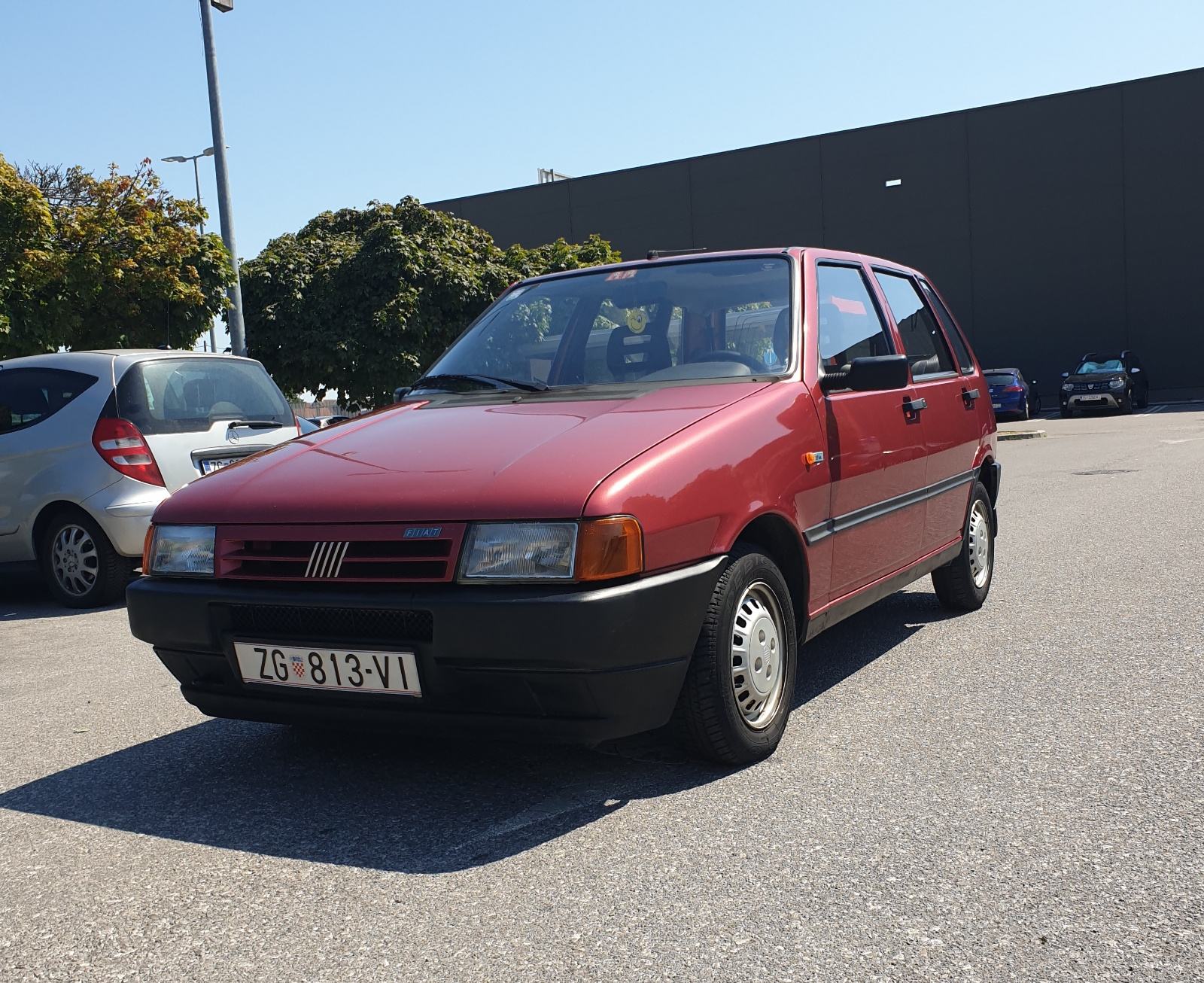 Fiat Uno 1,0 Fire, reg.12/2026.god ., pogled izvana - slika 2