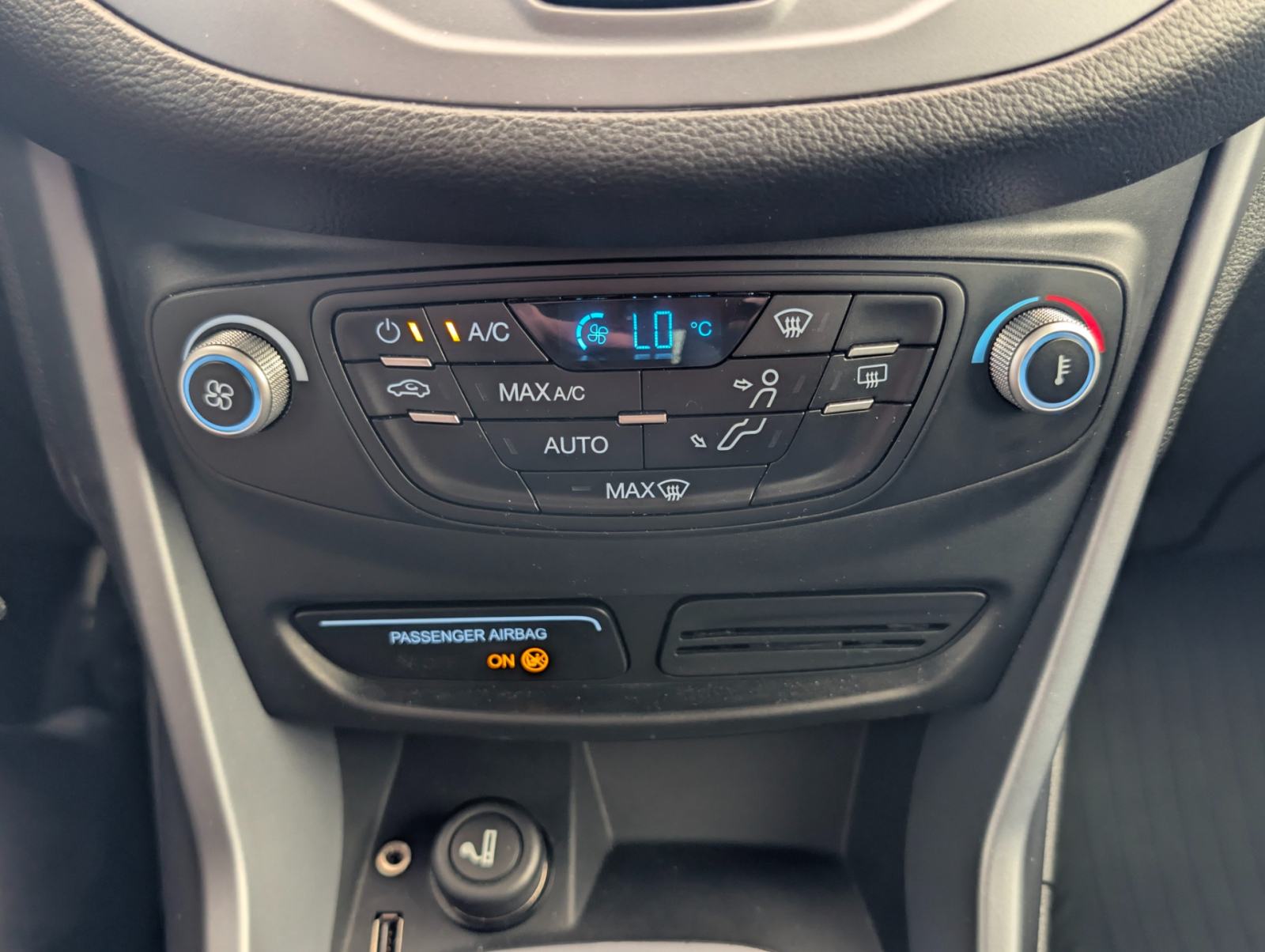 Ford B-Max 1,0 EcoBoost Style, fotografija 12