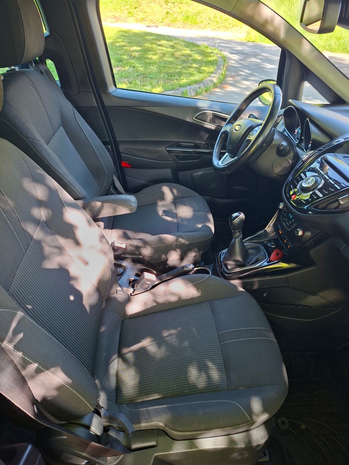 Ford B-Max 1,0, fotografija 5