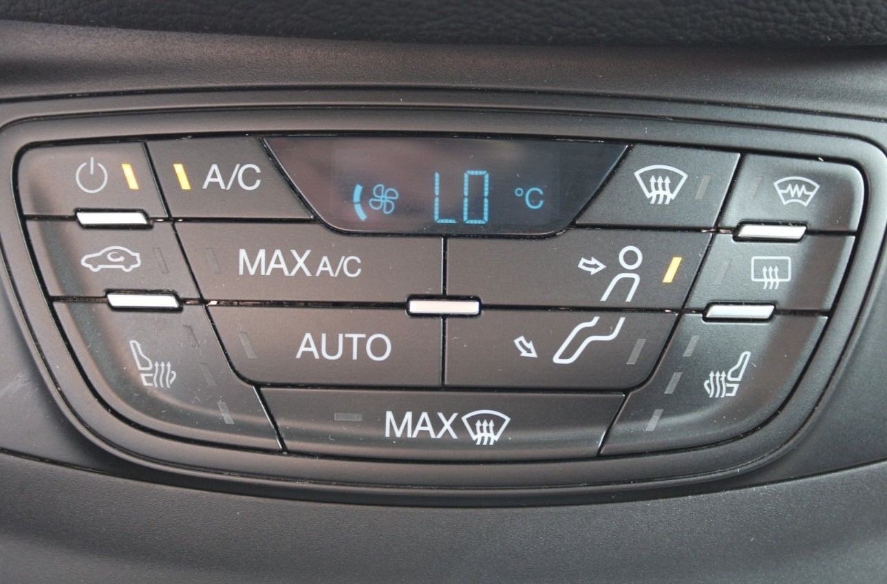 Ford B-Max Titanium 1.5 TDCi, 2017., 125.846 km – NJEMAČKI DOKUMENTI, fotografija 17