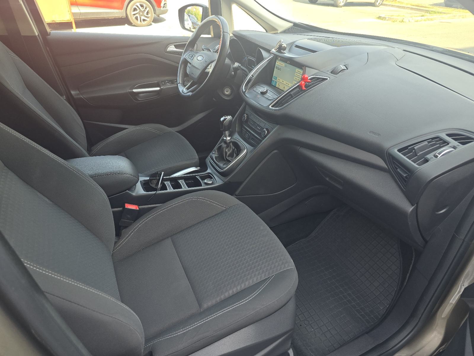 Ford C-Max 1,0, fotografija 4