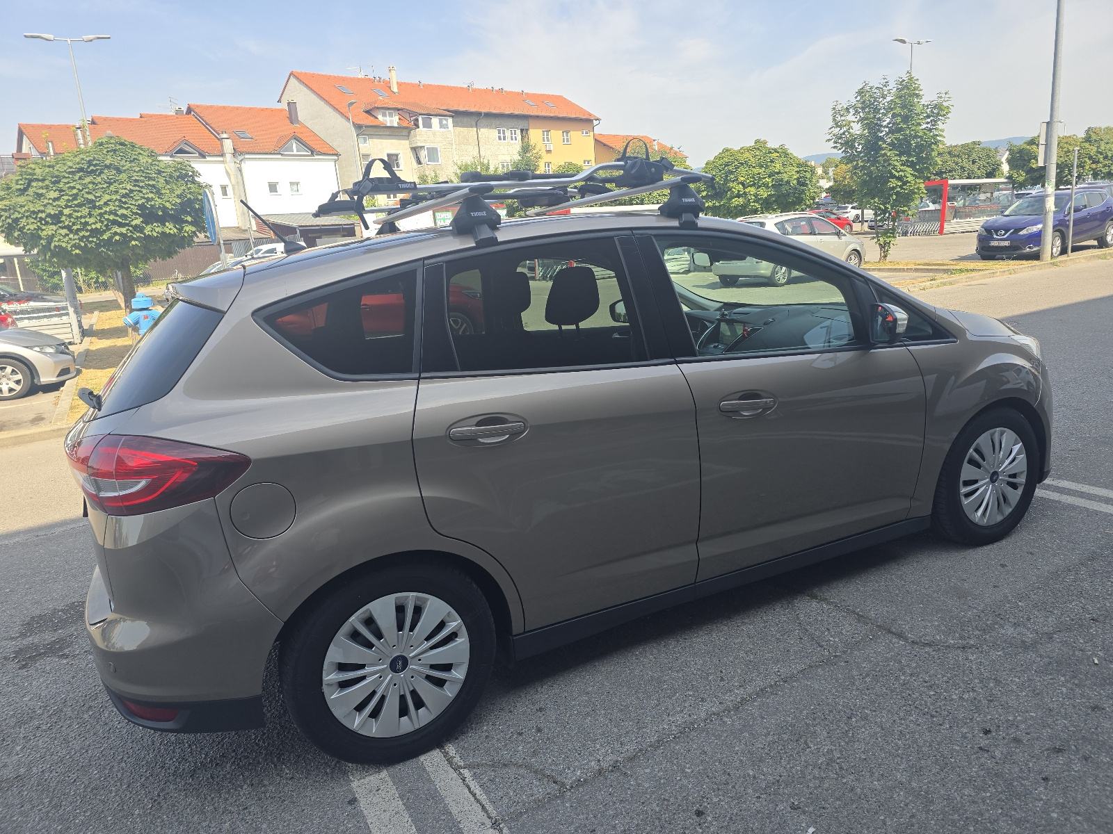 Ford C-Max 1,0, fotografija 5