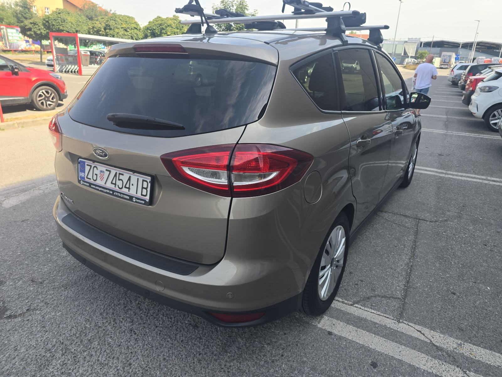 Ford C-Max 1,0, fotografija 6