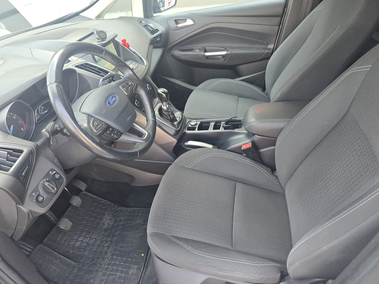 Ford C-Max 1,0, fotografija 10