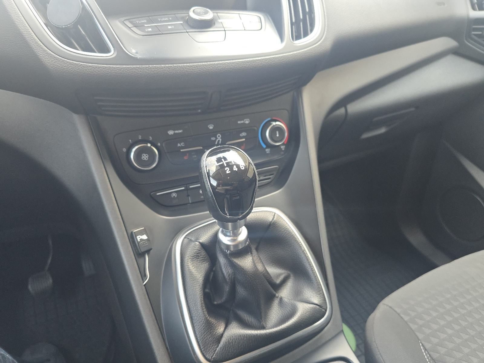 Ford C-Max 1,0, fotografija 12
