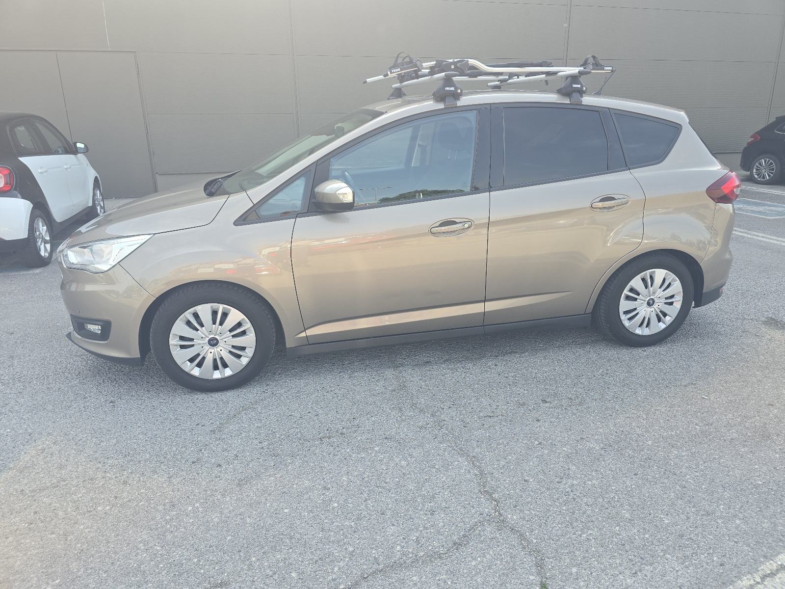 Ford C-Max 1,0, fotografija 9