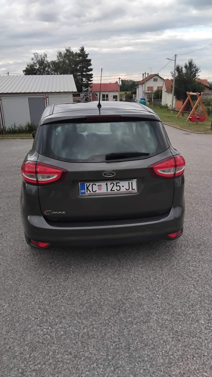 Ford C-Max 1,5 dizel 88 kw 120 ks 6000 eur nazvati 0993828393, fotografija 9