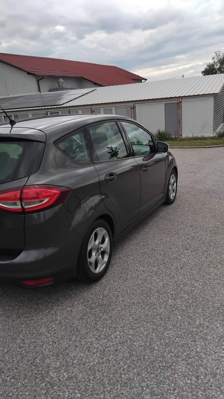 Ford C-Max 1,5 dizel 88 kw 120 ks 6000 eur nazvati 0993828393, fotografija 10