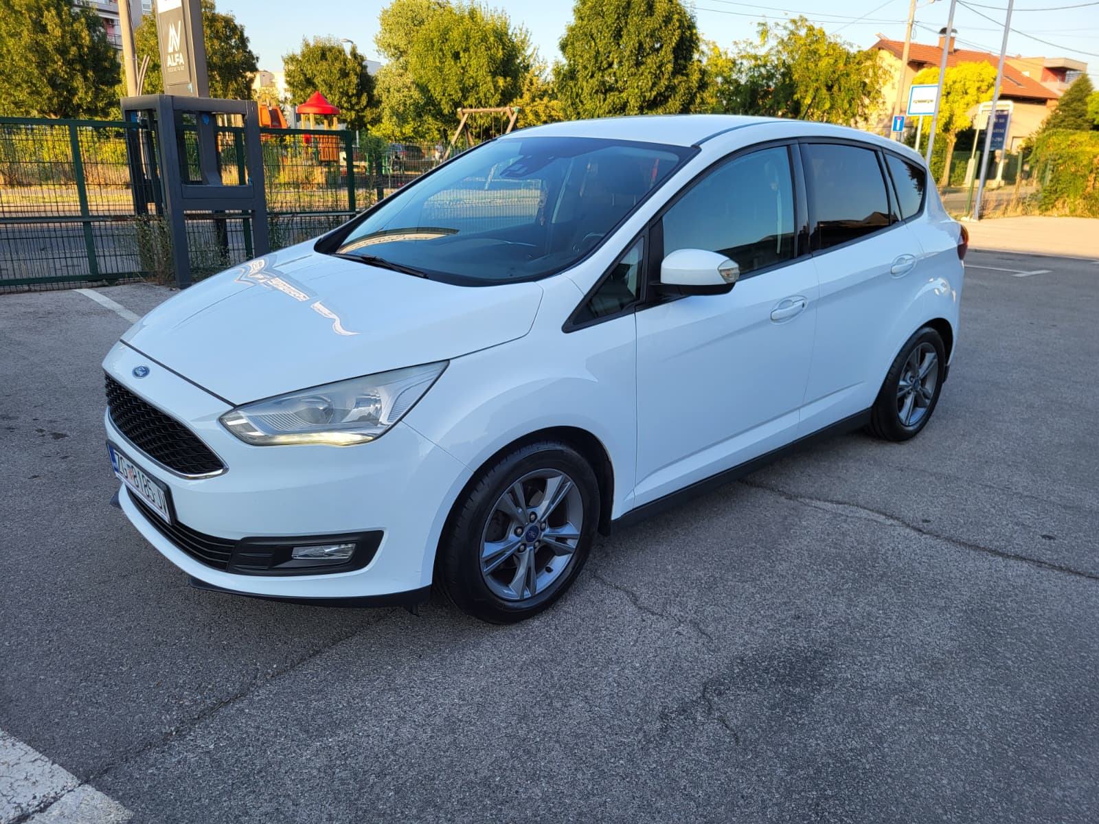 *Ford C-Max 1,5 TDCi 2019 god. 3.4 SYNC, fotografija 1