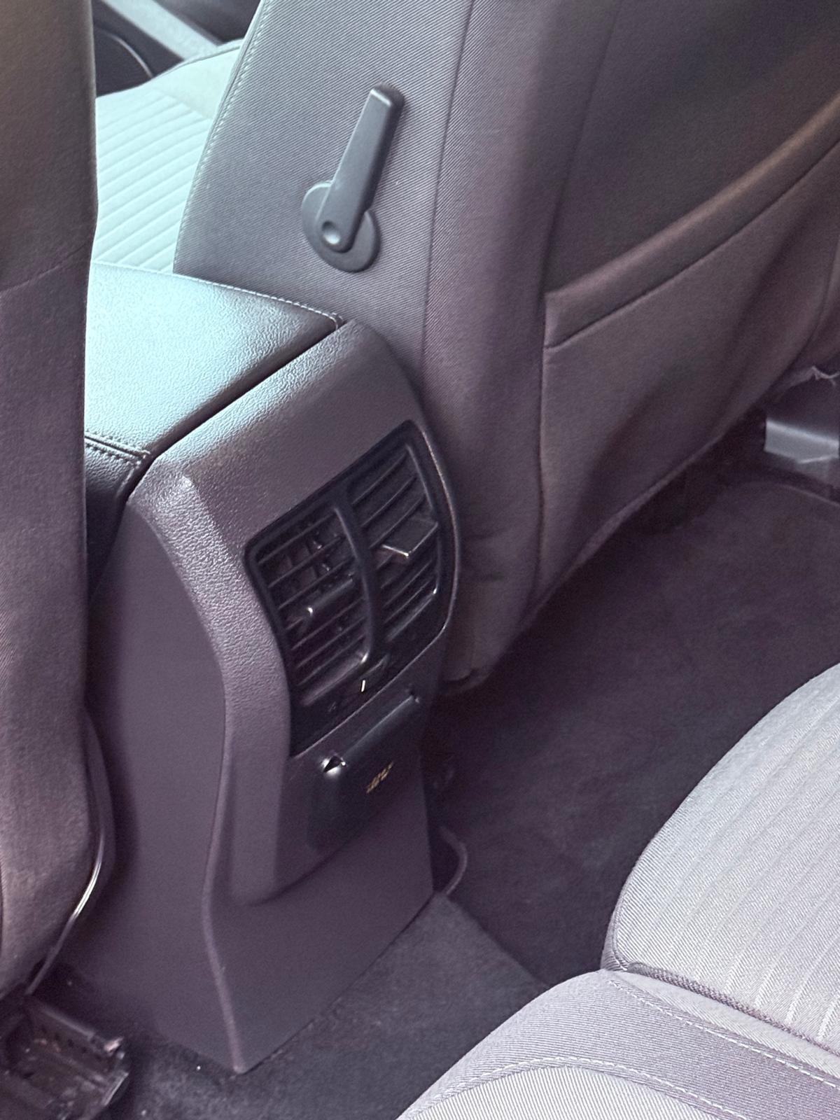 Ford C-Max 1,5 TDCi 88 kw 2017 g NAVI LED STRAZNJA KAMERA PARKING SENZ, fotografija 18