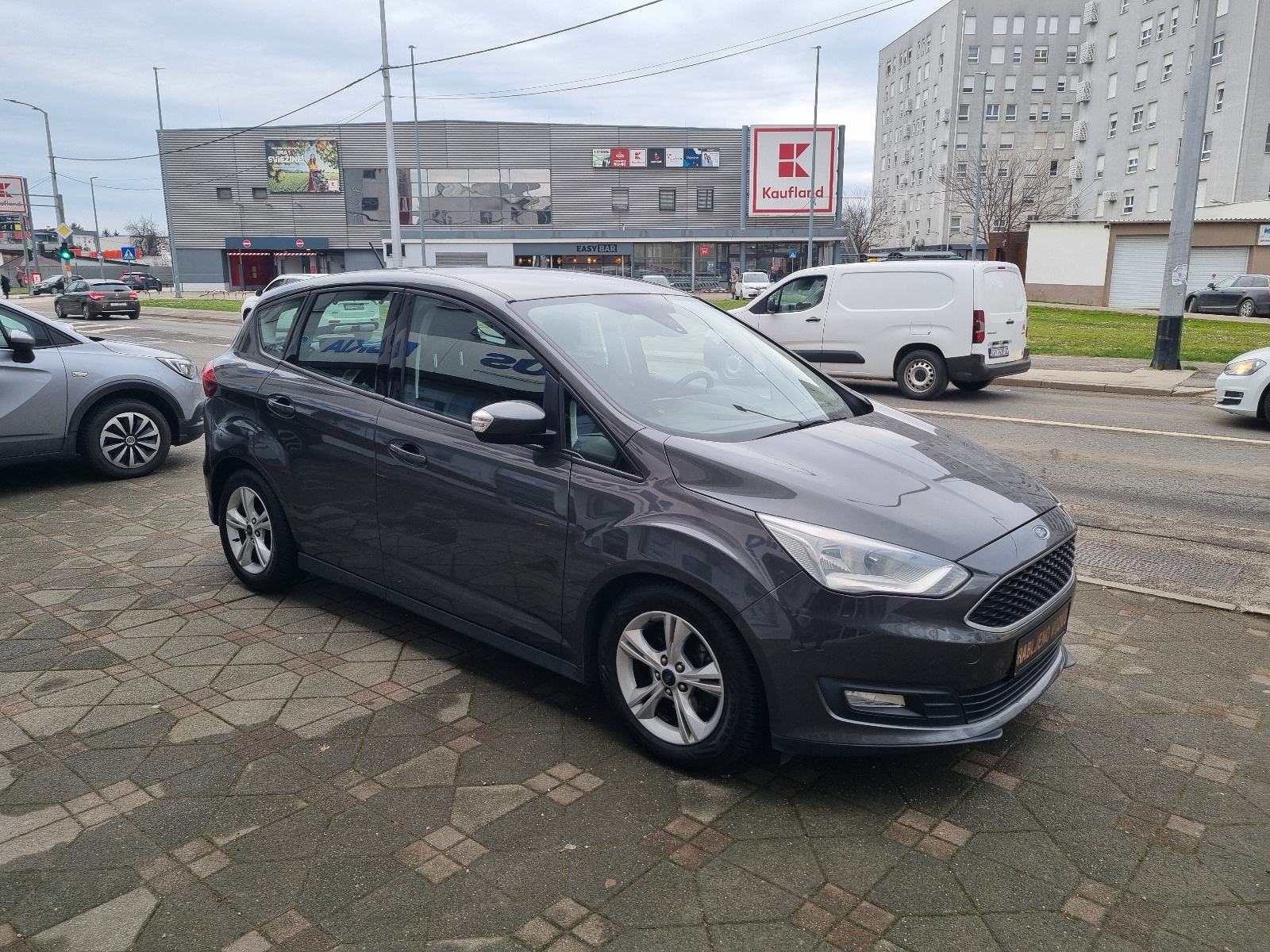 FORD C-MAX 1,5 TDCi-120 ks-AUTOMATIK-NAVIGACIJA-PARK SENZORI-NOVE GUME, fotografija 5