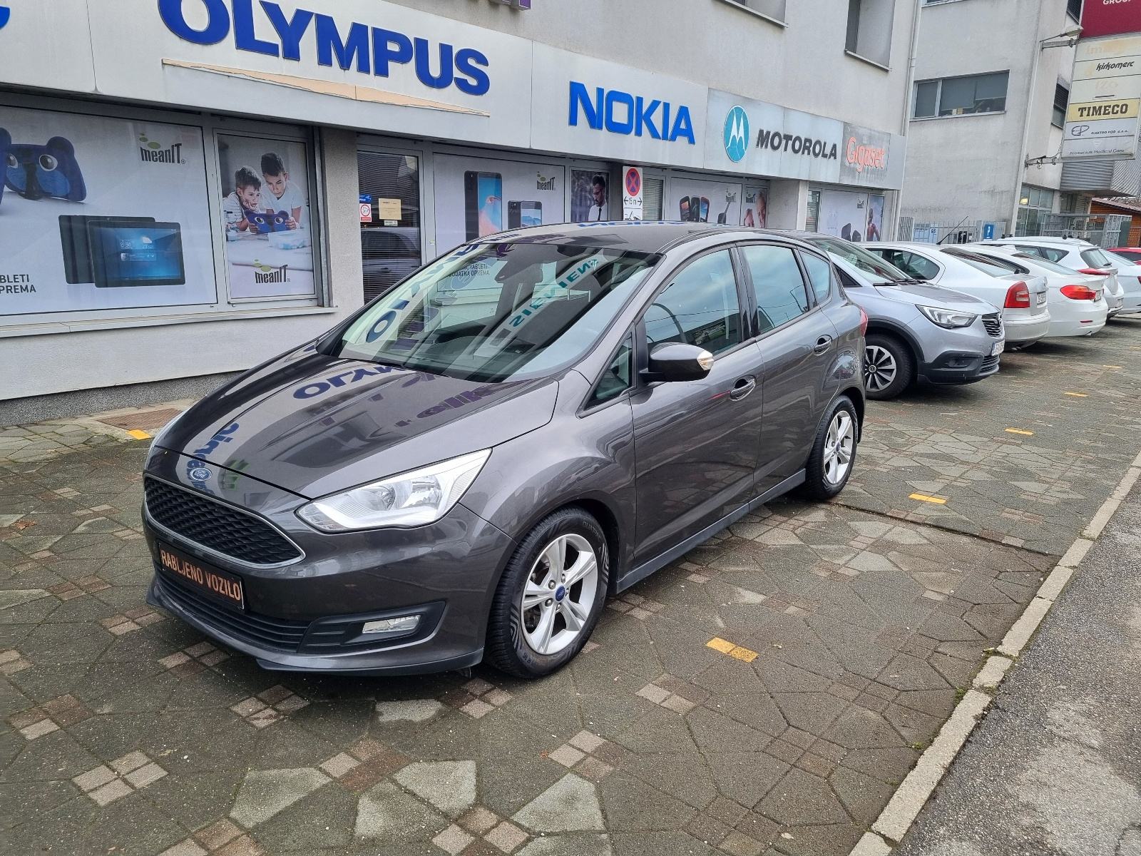 FORD C-MAX 1,5 TDCi-120 ks-AUTOMATIK-NAVIGACIJA-PARK SENZORI-NOVE GUME, fotografija 2