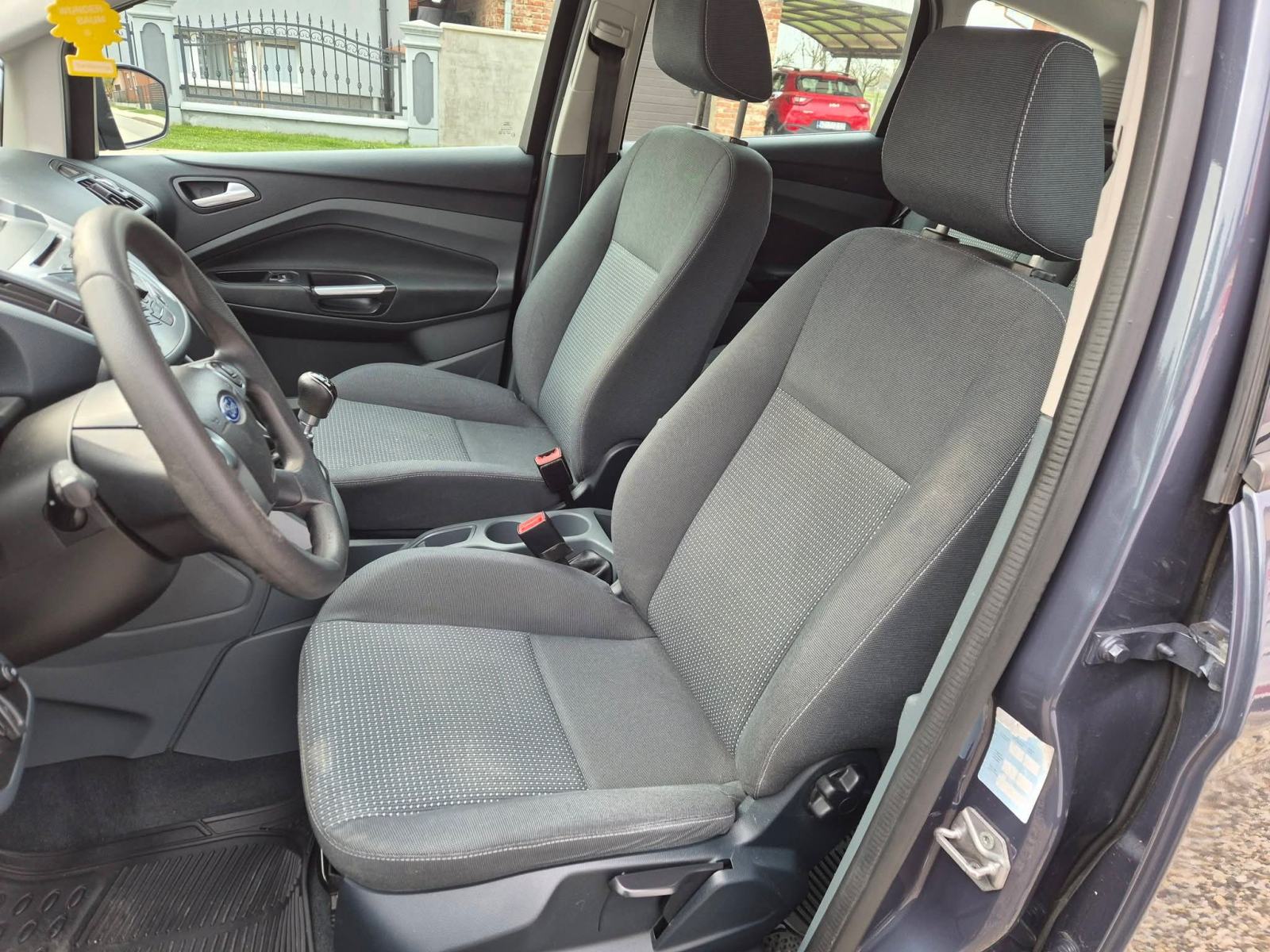 Ford C-Max 1.6 Tdci,odličan,reg.2/2027,servisiran, fotografija 14