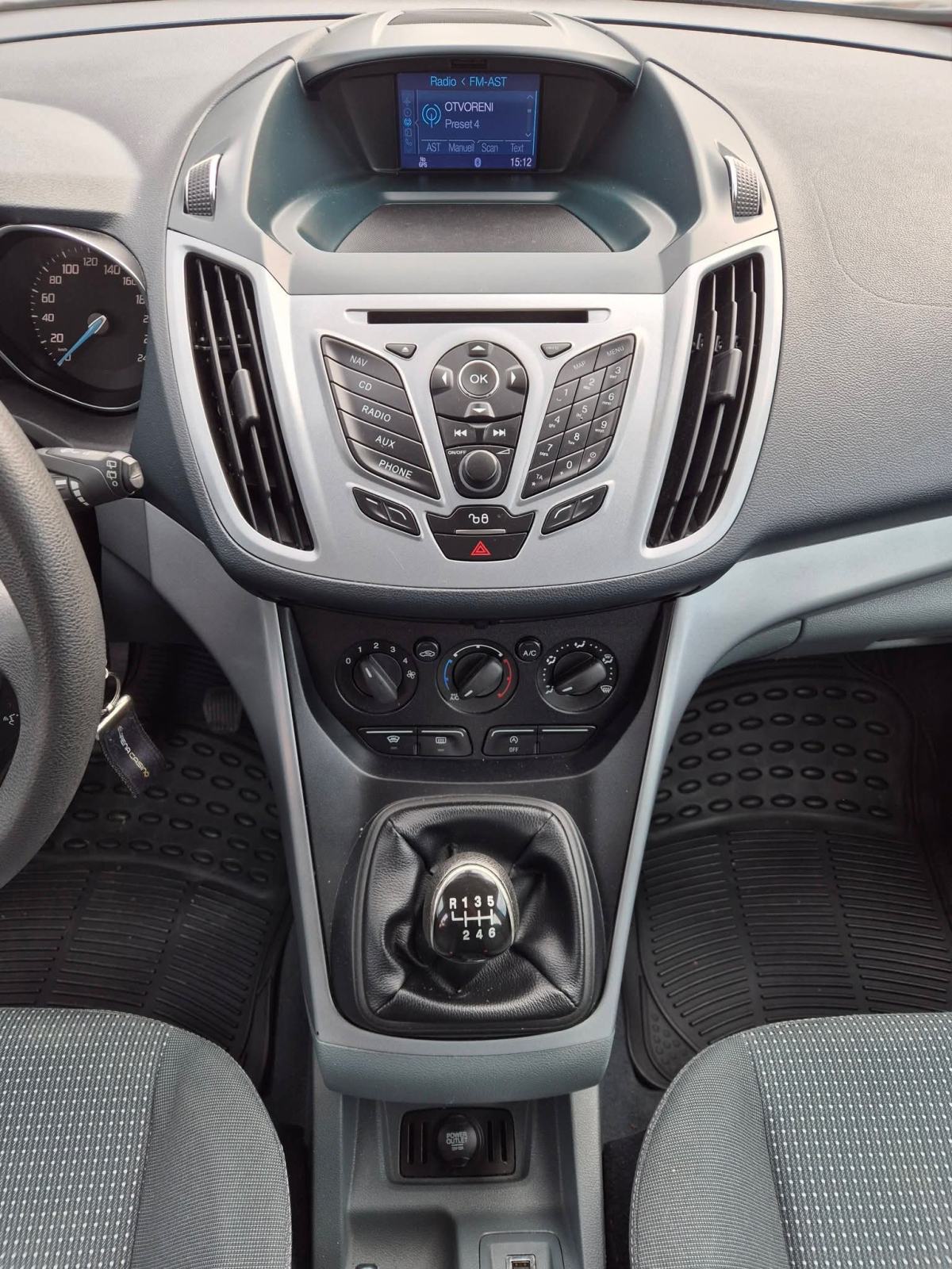 Ford C-Max 1.6 Tdci,odličan,reg.2/2027,servisiran, fotografija 12