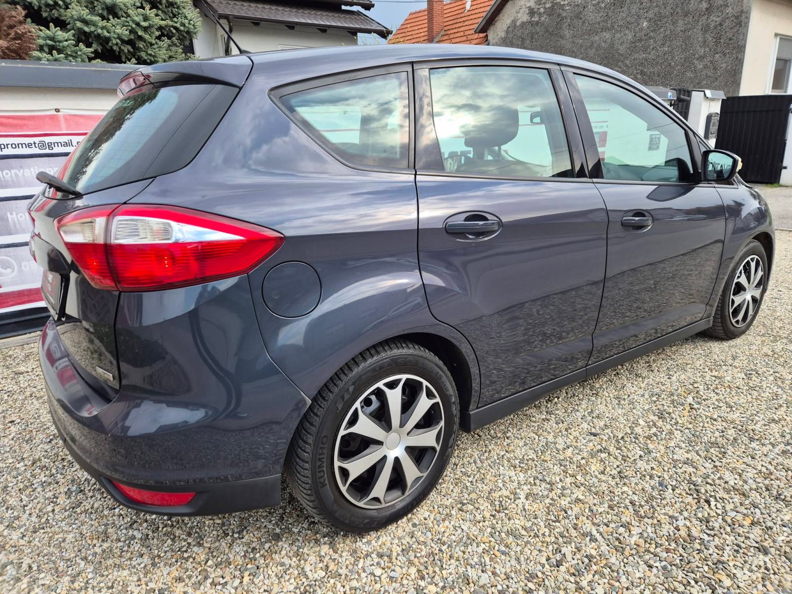 Ford C-Max 1.6 Tdci,odličan,reg.2/2027,servisiran, fotografija 10