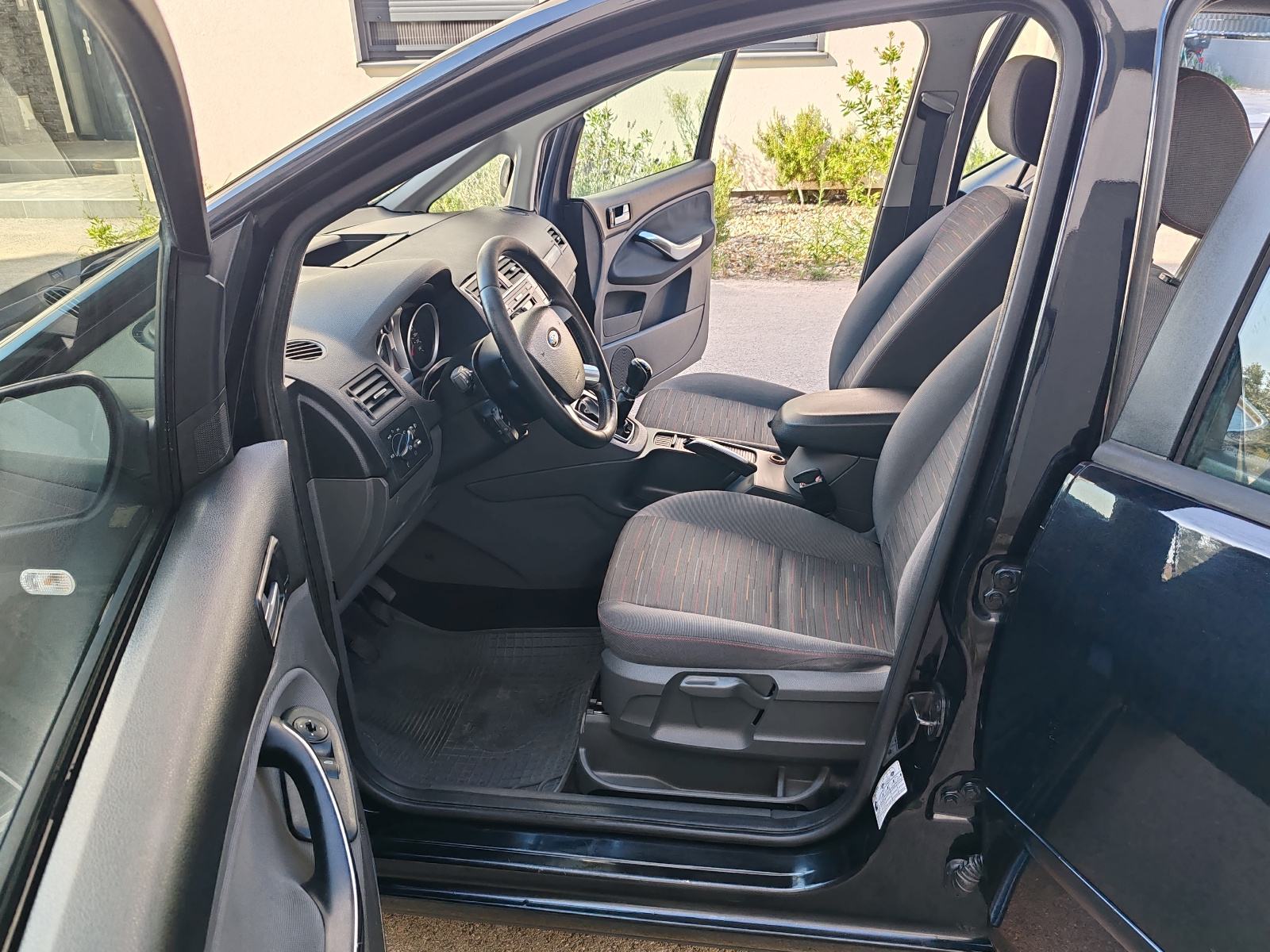 Ford C-Max 1.6 tdci, fotografija 11