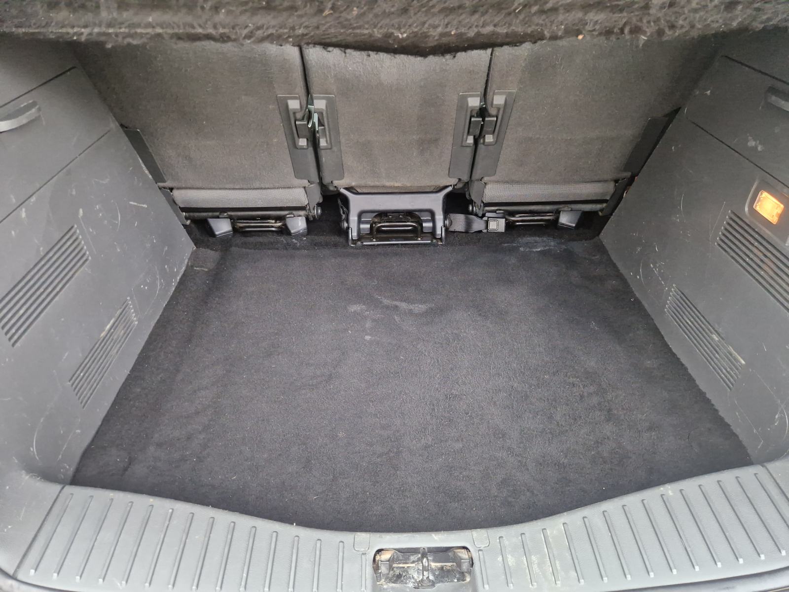 Ford C-Max 1.6 tdci vožen i servisiran u CH kartice do 36 mj REG 1/27, fotografija 11