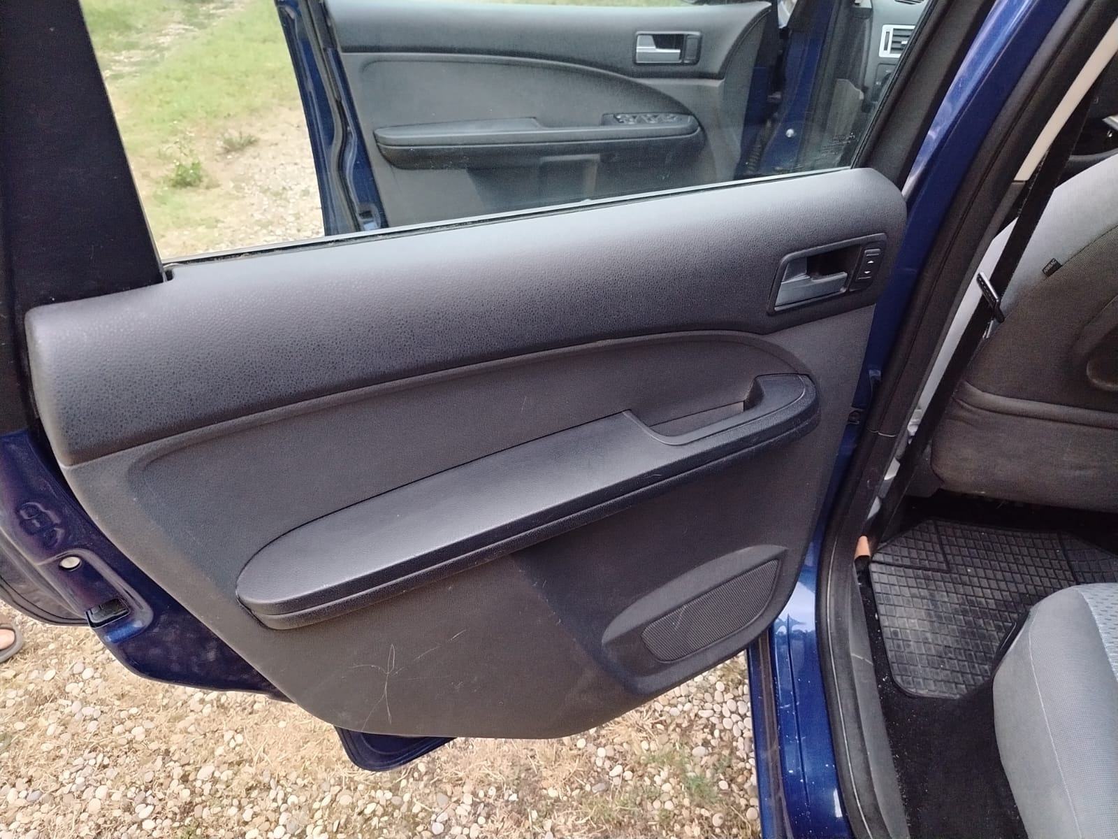 Ford C-Max, fotografija 9