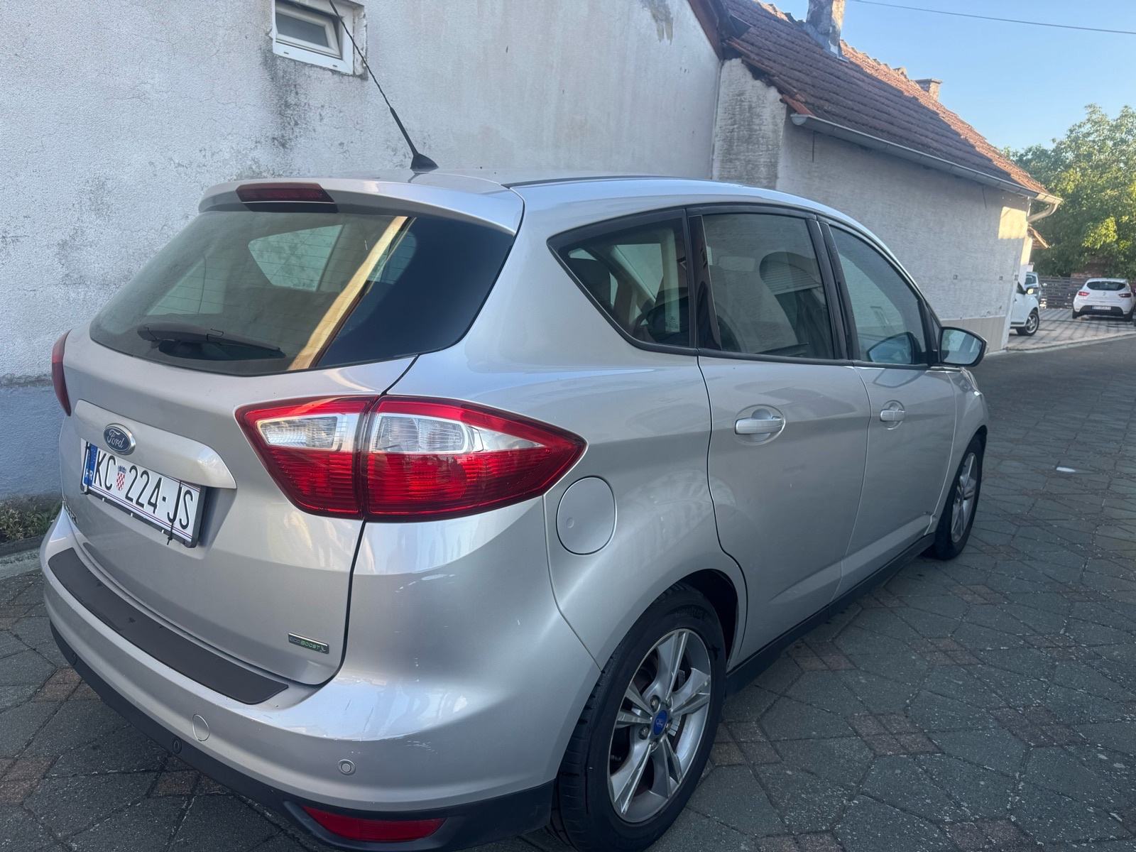 Ford C-Max 1000i KUPLJE NOV HR ISPIS KM PRVI VLASNIK, fotografija 3