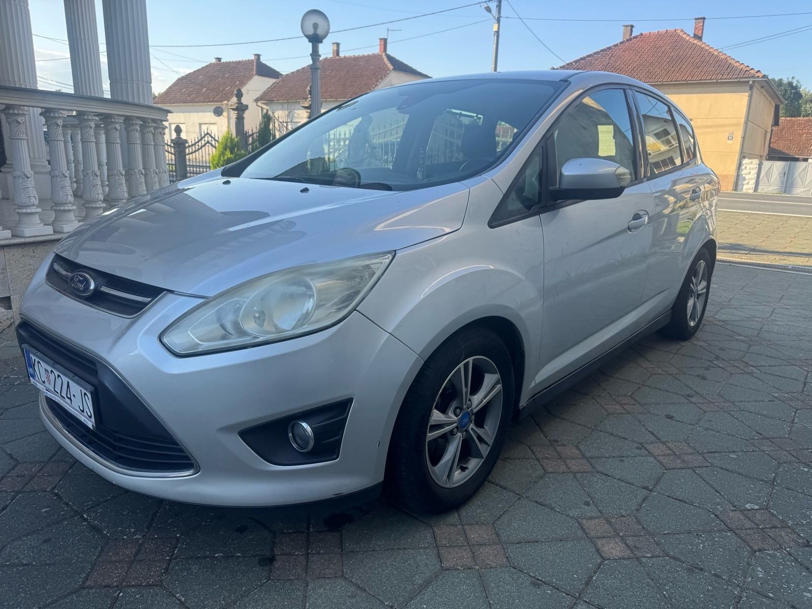 Ford C-Max 1000i KUPLJE NOV HR ISPIS KM PRVI VLASNIK, fotografija 9