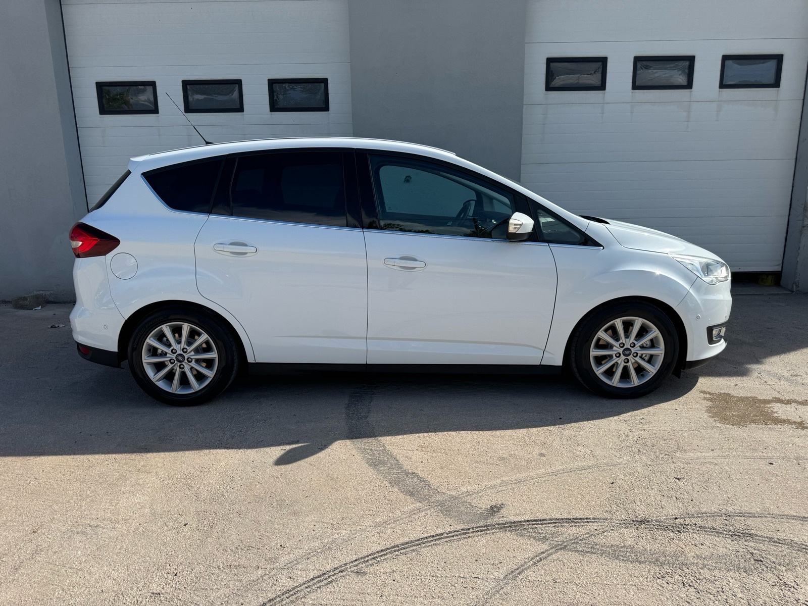 Ford C-Max 2,0 TDCi titanium 110 kw / veliki servis upravo!!, fotografija 4