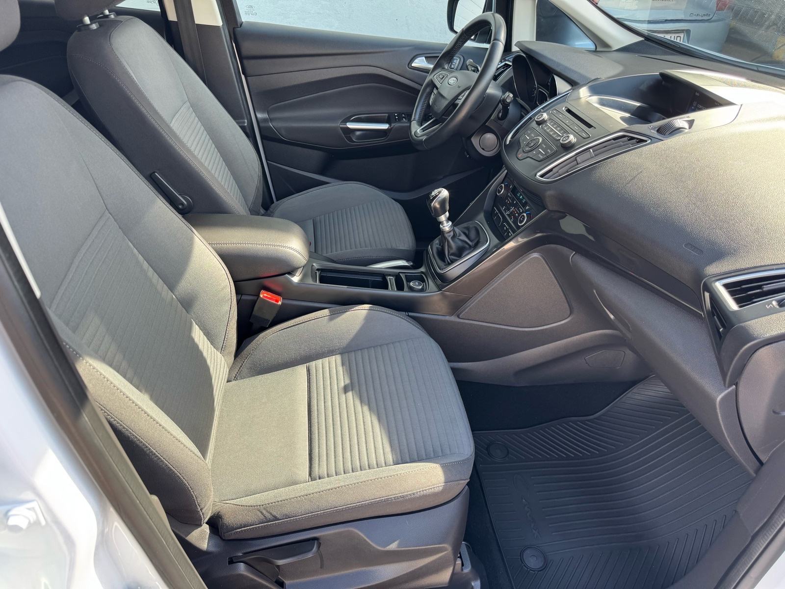 Ford C-Max 2,0 TDCi titanium 110 kw / veliki servis upravo!!, fotografija 12