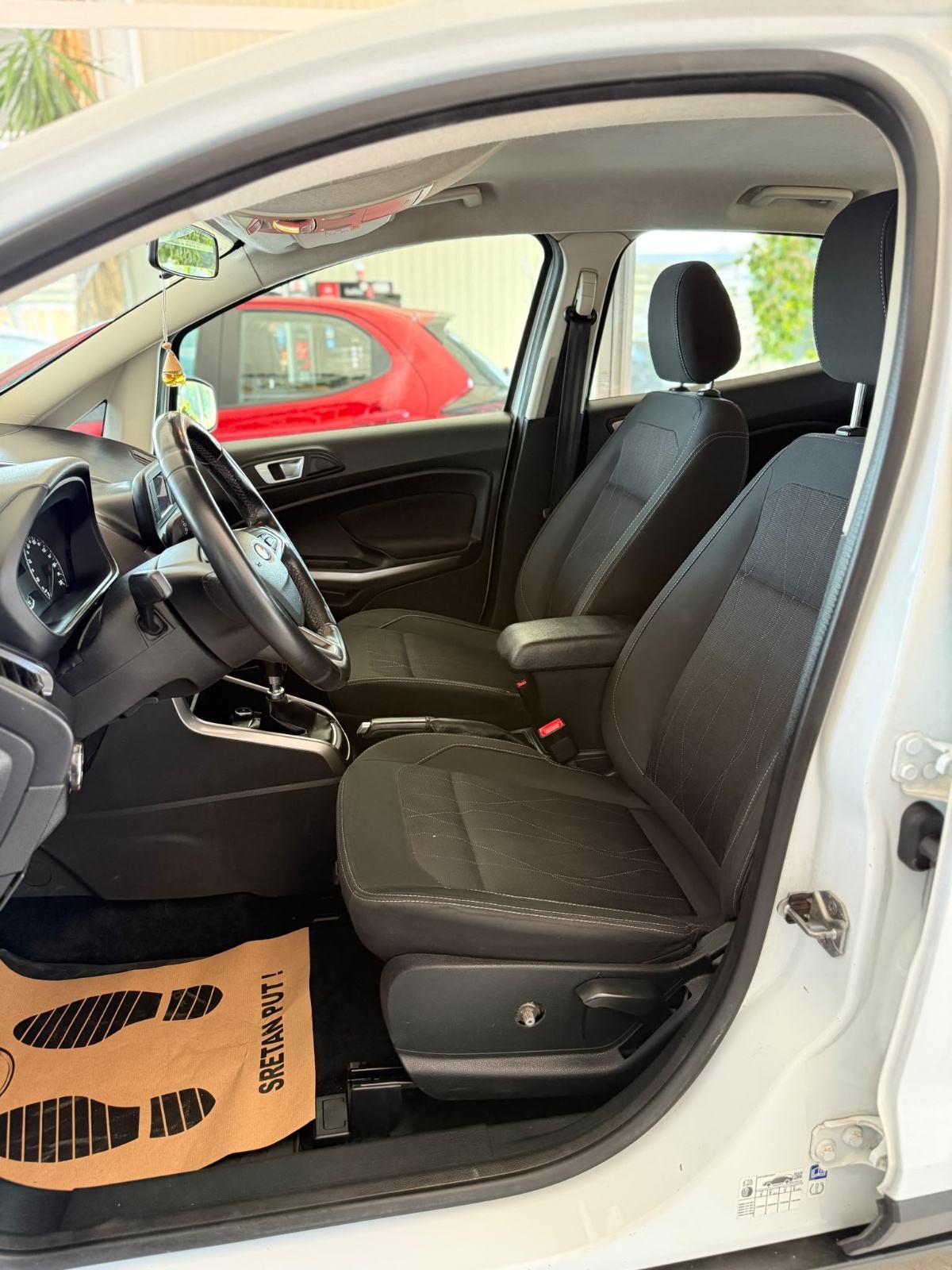 Ford Ecosport 1,0 NIJE UVOZ HR AUTO SERVISNA REG.01/2027, fotografija 17